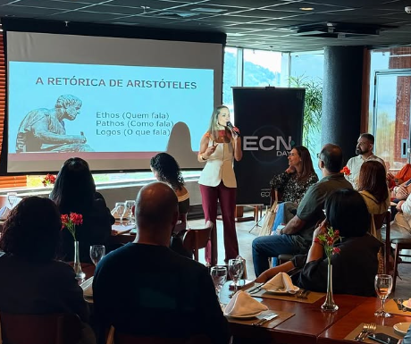 Palestra sobre retórica na primeira edição do ECN Day